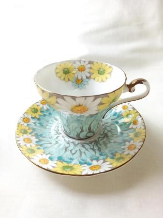 英國Aynsley 雛菊系列 骨瓷小蠻腰杯盤組（4色任選）(顏色: 藍色, 產品包裝盒選項: 黑禮盒) 