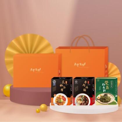 大四喜禮盒｜任選 花椒麻醬麵、紅燒牛肉麵 - 和風抹茶沾麵4入(禮盒) 