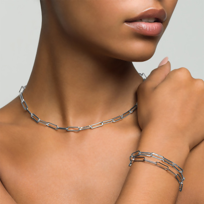 JUSTINE - Paperclip Bracelet alternate image
