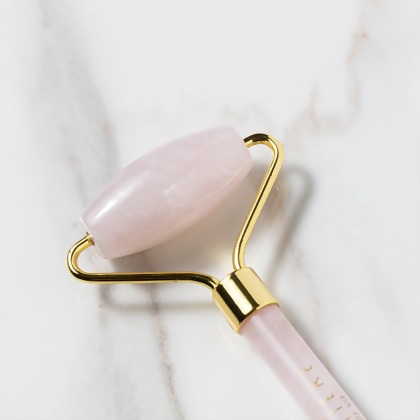 Lumi&#232;re de Vie&trade; Rose Quartz Roller alternate image