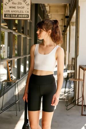 Sara sports bra tank white 