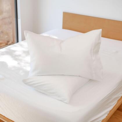 Hotel Pillowcase Set alternate image