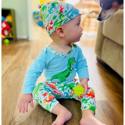 AnnLoren Baby Layette Boys Dinosaur Long Sleeve Onesie Pants Cap 3pc Gift Set alternate image