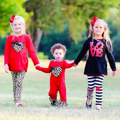 AnnLoren Baby Girls Leopard Valentines Holiday Heart Romper Outfit One Piece alternate image