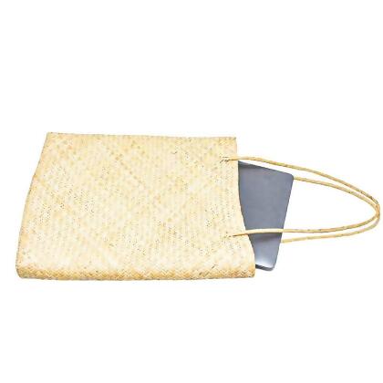 FLAT CHARLOTTE TOTE *As seen in Southern Living!* alternate image