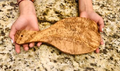 Original Olive Wood Cutting Board with Handle alternate image