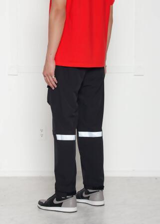 Konus Men's Reflective Wind Cargo Pants in Black alternate image