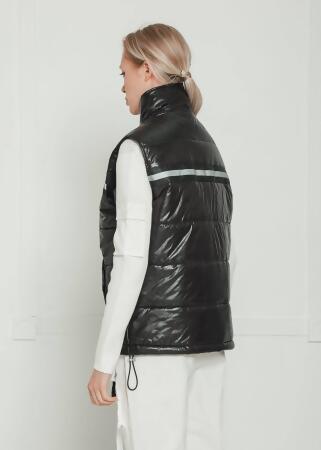 Men's Zip-Up Puffer Vest In Black alternate image
