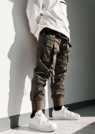 Konus Men's Tactical Strap Cargo Joggers in Tobacco alternate image