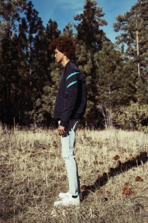 Konus Men's Bomber Jacket with Zipper Details in Navy alternate image