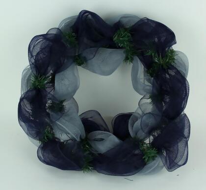 MLB New York Yankees Logo Mesh Front Door Wreath alternate image