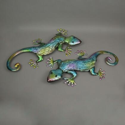 Pair of Vibrant 19.25-Inch Long Multicolor Stamped Metal Gecko Lizard Wall Décor Sculptures - For Indoor/Outdoor Artistry and Dynamic Tropical Ambiance alternate image