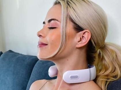 RelaxUltima Electric TENS Pulse Technology Portable Neck Massager alternate image