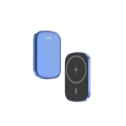 Chargomate Magnetic Portable Wireless Charger And Power Bank For Apple And Android alternate image