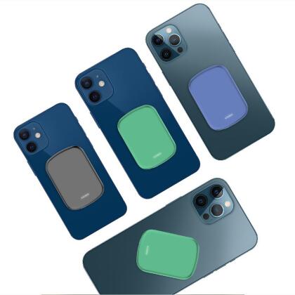 Chargomate Magnetic Portable Wireless Charger And Power Bank For Apple And Android alternate image