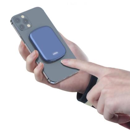 Chargomate Magnetic Portable Wireless Charger And Power Bank For Apple And Android alternate image