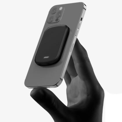 Chargomate Magnetic Portable Wireless Charger And Power Bank For Apple And Android alternate image