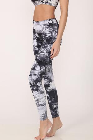 Dani Tie-Dye Legging in Black 